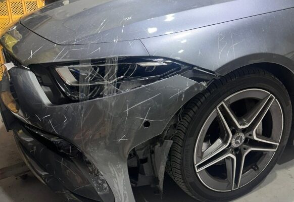 벤츠 CLS300d 앞 범퍼 파손, 앞 범퍼 교체 도색 수리